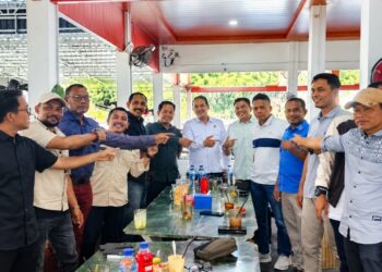 Bakal calon Ketua PWI Aceh periode 20262031 Sayuti Achmad melakukan road show dan silaturahmi dengan wartawan di wilayah pantai barat selatan Aceh meliputi Aceh Jaya Aceh Barat Nagan Raya Aceh Barat Daya dan Aceh Selatan pada 2021 Oktober 2026 Foto Tim Pemenangan