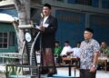 Wakil Bupati Aceh Besar Drs H Syukri A Jalil bertindak sebagai Irup Upacara Peringatan Hari Santri Nasionan di Komplek Dayah Ruhul Falah Samahani Kecamatan Kuta Malaka Aceh Besar Kamis 22102026 FOTOMC ACEH BESAR