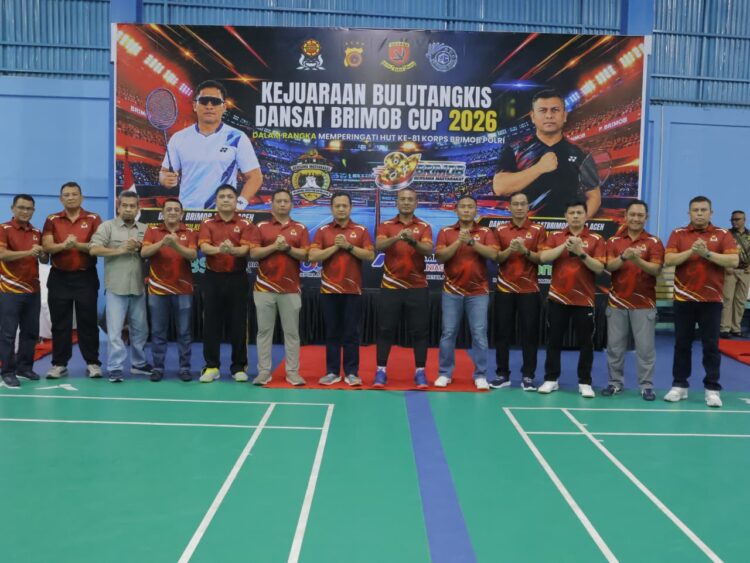Wakapolda Aceh Brigjen Pol Latif Usman menyampaikan sambutan saat membuka Turnamen Bulutangkis Dansatbrimob Cup 2026 di Hall PB Pasha Jaya kawasan SPBU Lamdingin Kota Banda Aceh pada Sabtu 24102026 FOTO Humas Polda Aceh KETIKKABARcom Wakapolda Aceh Brigjen Pol Latif Usman menyampaikan sambutan saat membuka Turnamen Bulutangkis Dansatbrimob Cup 2026 di Hall PB Pasha Jaya kawasan SPBU Lamdingin Kota Banda Aceh pada Sabtu 24102026 FOTO Humas Polda Aceh