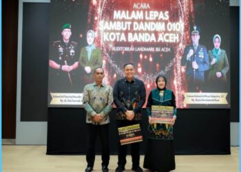 Polres Aceh BesarKapolres Aceh Besar AKBP Chairul Ikhsan, S.I.K., menghadiri malam lepas sambut Dandim 0101/Kota Banda Aceh di Auditorium Landmark BSI Aceh, Jumat (23/10/2026). (Foto/Humas Polres Aceh Besar)
