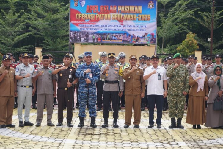 Wakil Bupati Aceh Besar Drs H Syukri A Jalil mengikuti apel gelar pasukan Operasi Patuh Seulawah 2026 di Lapangan Apel Mapolres Aceh Besar Senin 26102026 FOTO MC ACEH BESAR KETIKKABARcom Wakil Bupati Aceh Besar Drs H Syukri A Jalil mengikuti apel gelar pasukan Operasi Patuh Seulawah 2026 di Lapangan Apel Mapolres Aceh Besar Senin 26102026 FOTO MC ACEH BESAR