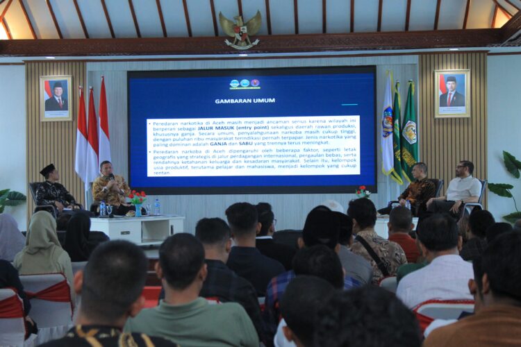 Anggota Komisi III DPR RI Dr HM Nasir Djamil MSi menjadi pemateri dalam Sarasehan Penguatan Pencegahan dan Pemberantasan Narkoba bagi Generasi Muda Aceh di Aula Setda Kota Lhokseumawe Minggu 25102026 Foto Humas BNNP Aceh KETIKKABARcom Anggota Komisi III DPR RI Dr HM Nasir Djamil MSi menjadi pemateri dalam Sarasehan Penguatan Pencegahan dan Pemberantasan Narkoba bagi Generasi Muda Aceh di Aula Setda Kota Lhokseumawe Minggu 25102026 Foto Humas BNNP Aceh