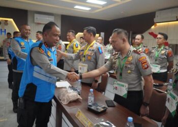 Kapolda Aceh, Irjen Pol. Ruddi Setiawan memimpin pengambilan sumpah dan penandatanganan pakta integritas panitia seleksi Pendidikan Pengembangan (Dikbang) Terpadu Tahun Anggaran 2027.