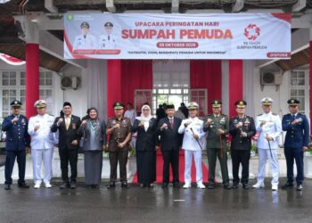 Wakil Wali Kota Sabang Suradji Junus memimpin upacara peringatan Hari Sumpah Pemuda ke 98 di halaman Kantor Wali Kota Sabang Rabu 28 Oktober 2026FOTO Ist