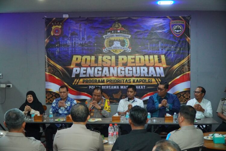Polda Aceh menggelar kegiatan silaturahmi dengan para pencari kerja melalui program Polisi Peduli Pengangguran Poliran di DKupi Aceh Keudah Kota Banda Aceh Kamis 29 Oktober 2026FOTO Ist