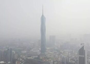 Kebakaran hutan dan lahan karhutla di Indonesia yang memicu kabut asap di Malaysia Sabtu 17102026 FOTO AFP